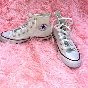 Women’s converse high top size 7.5